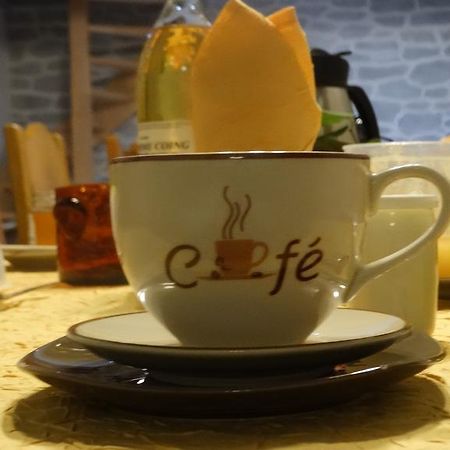 Les Glycines Bed and Breakfast Cheyssieu Eksteriør billede