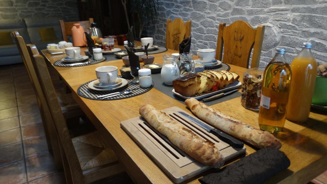 Les Glycines Bed and Breakfast Cheyssieu Eksteriør billede